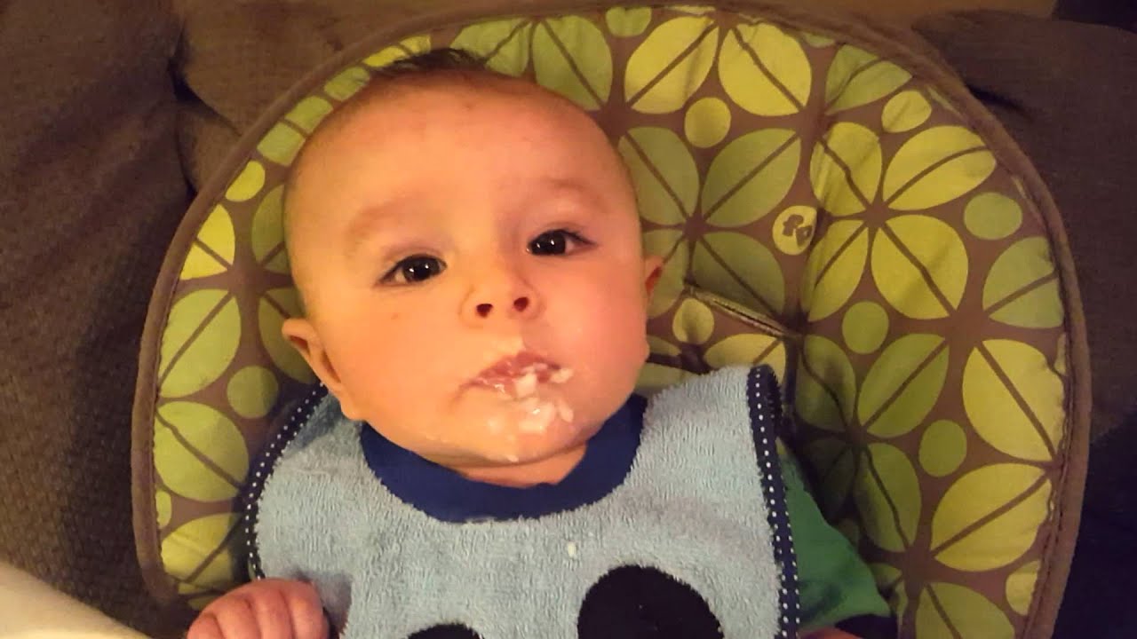 Baby's first time eating cereal: Take 3! - YouTube