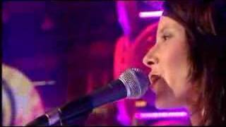 Nerina Pallot - Everybody's Gone to War (Live @ TOTP)