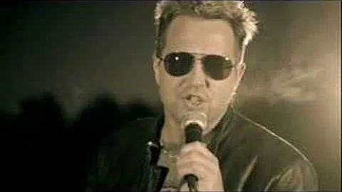 Roy Martin-Keep On Trying (videoclip)