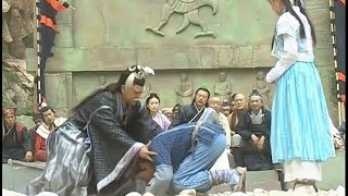 Zhang Wuji defeated entire martial arts world by himself, and old man he saved was his grandfather.