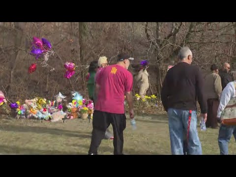 Vigil held for 2 girls found dead in suitcases in Cleveland - YouTube