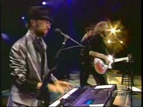 Bee Gees - Spicks and Specks(Fox Fam Concert) live in sydney