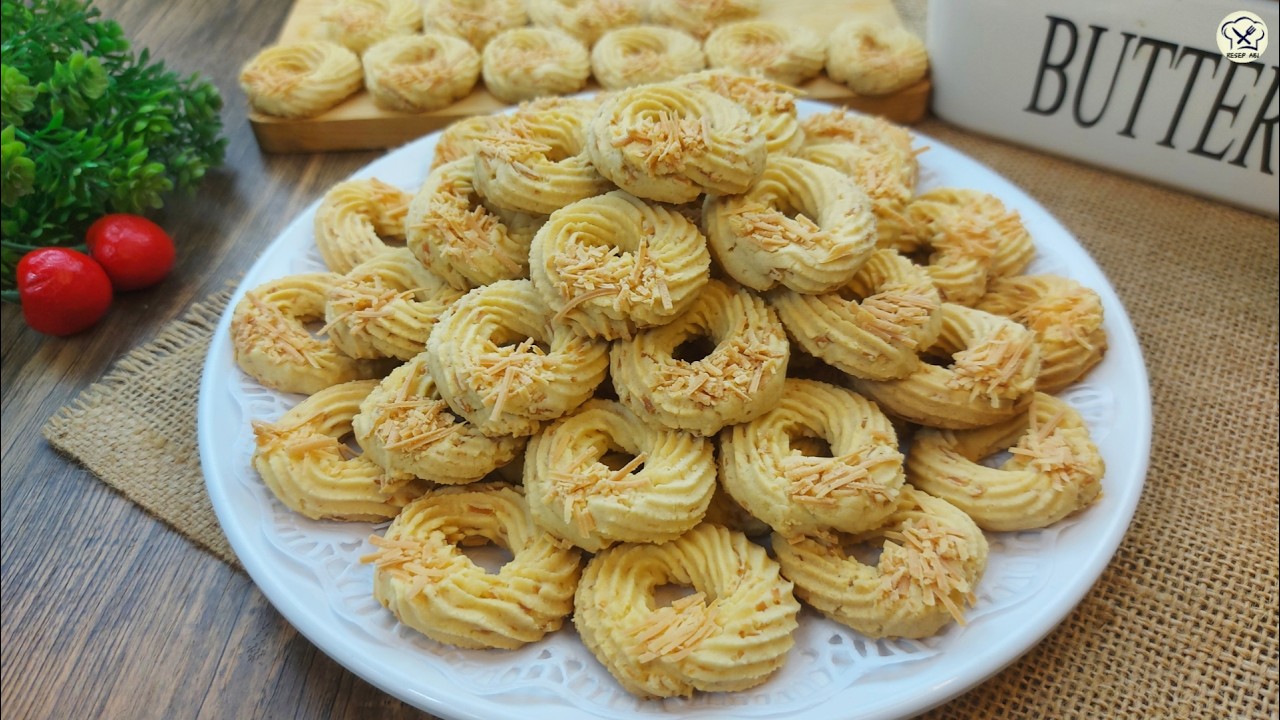 RESEP KUE SAGU KEJU ENAK RENYAH LUMER DIMULUT DAN NGEJU BANGET