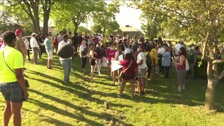 Dozens come together for peaceful Niagara Falls march