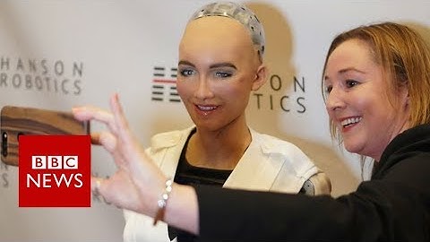 CES 2018: Sophia the robot on Siri and Alexa - BBC News