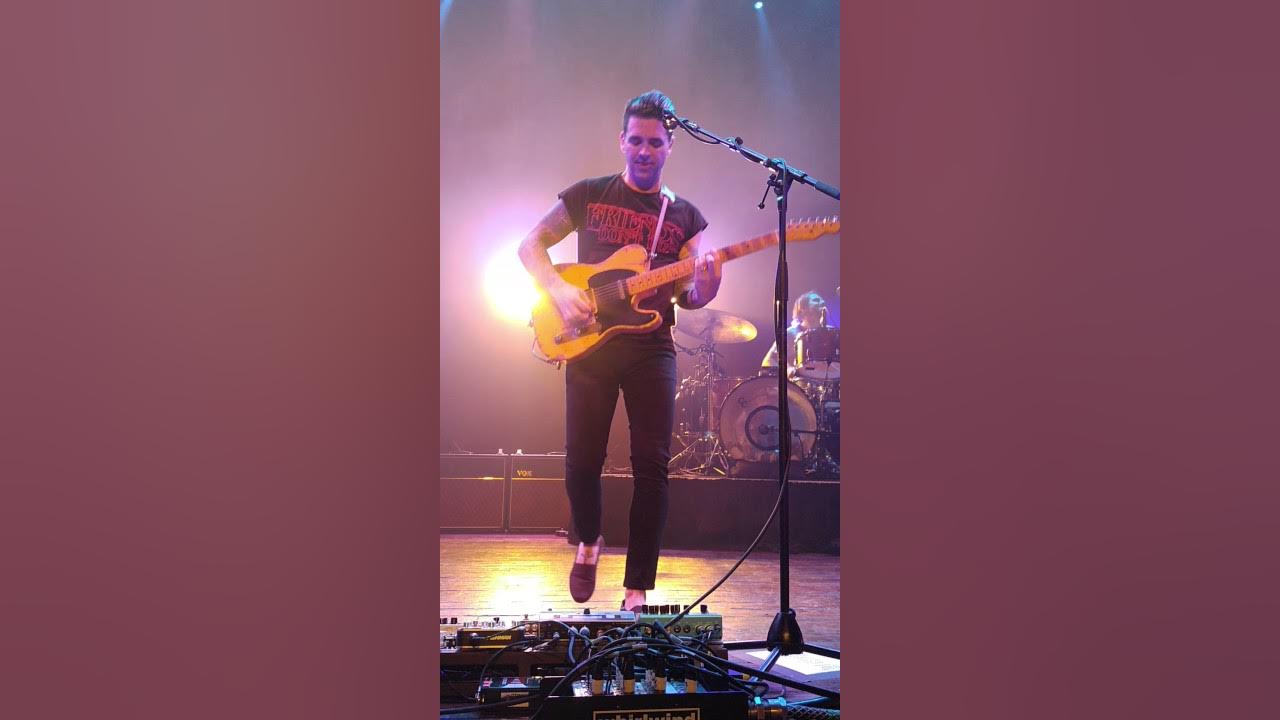 Dashboard Confessional As Lovers Go Ron Fair Remix As lovers go. Dashboard confessional - YouTube