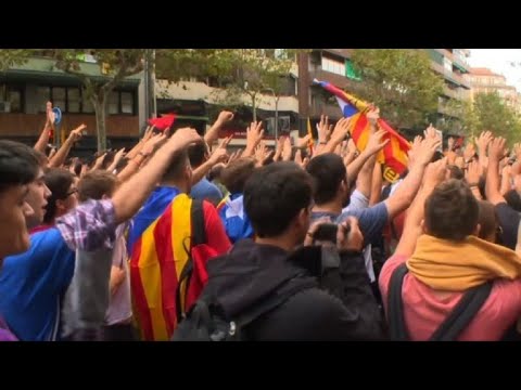 Catalonia: Demonstration outside ruling party HQ