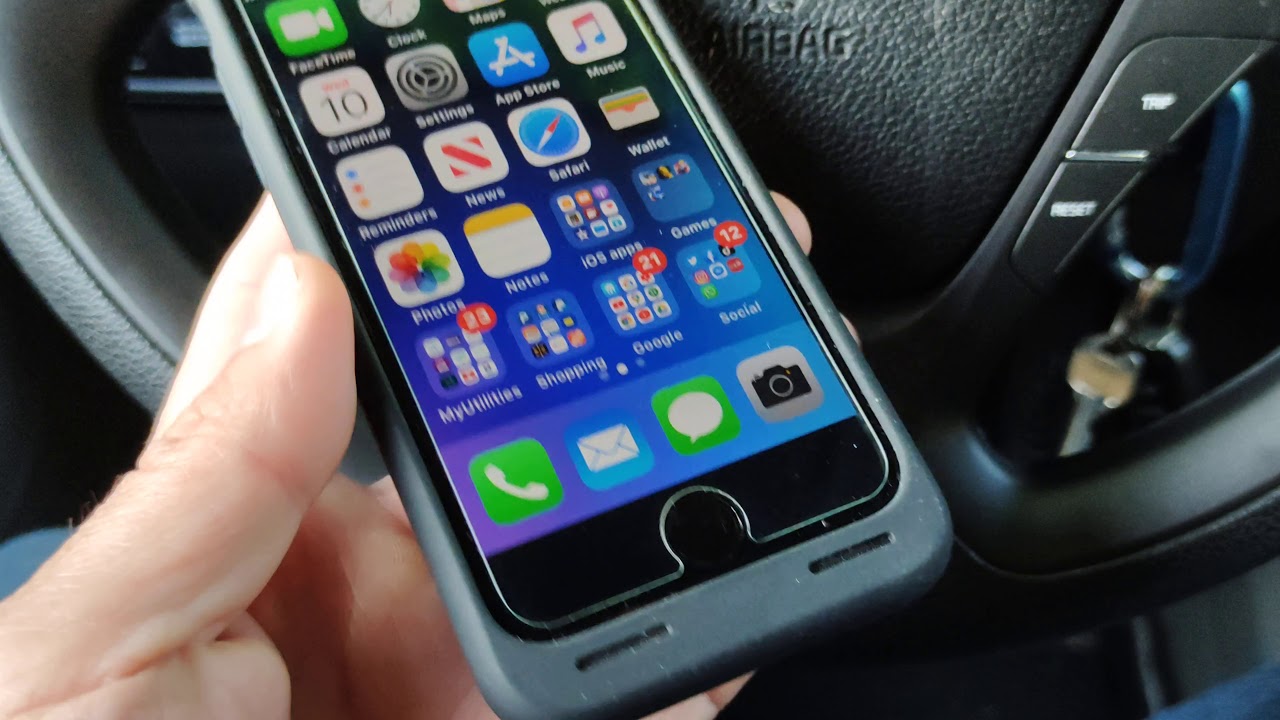 Apple Smart Battery Case For Iphone Se 2 Youtube