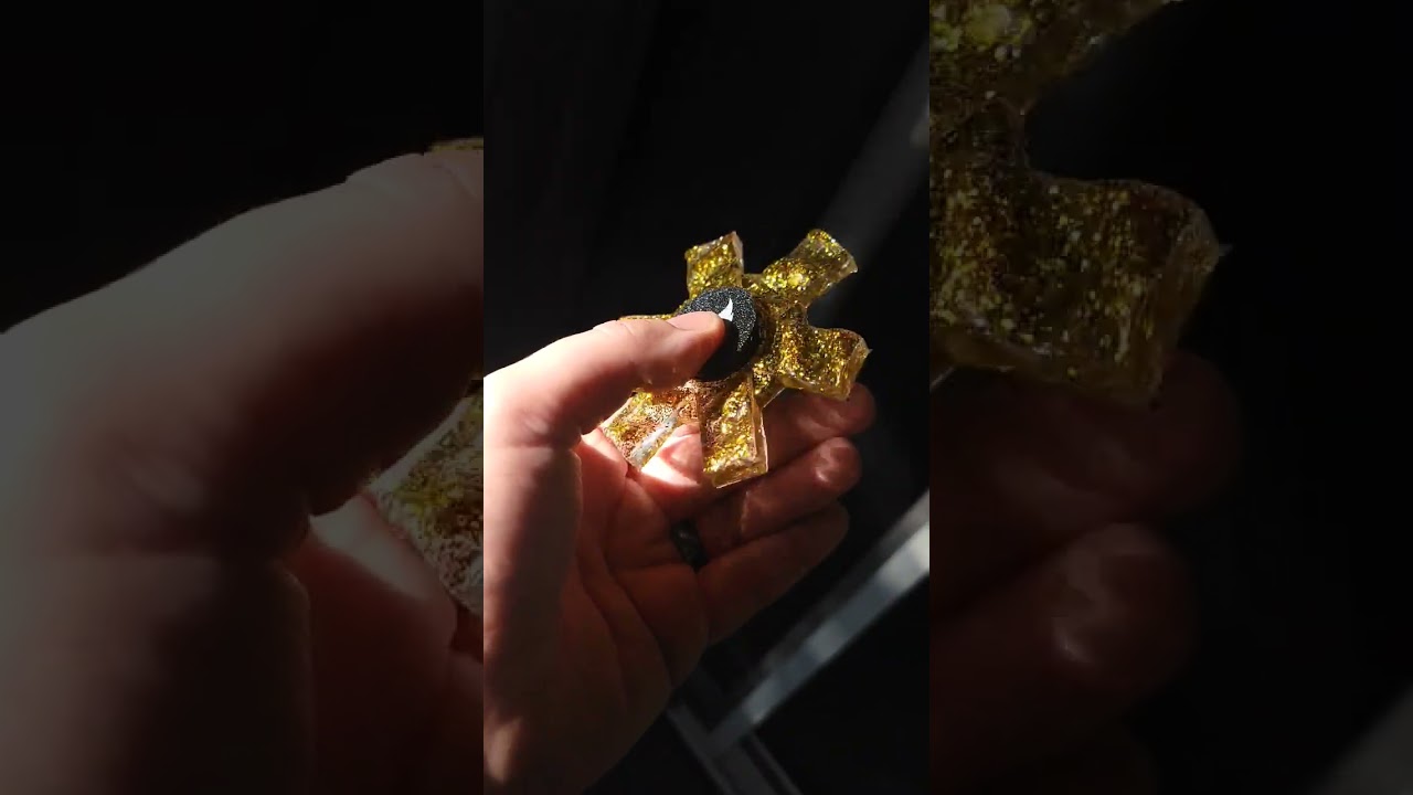 Liquid gold spinner.