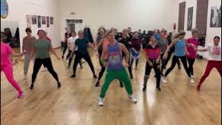 ZUMBA FITNESS -SUAVEMENTE - Elvis Crespo & Luck Ra