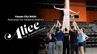 Kansas City Ballet Rehearses For Septimes Webres Alice Alice And The Door Mouse Scene Resimi