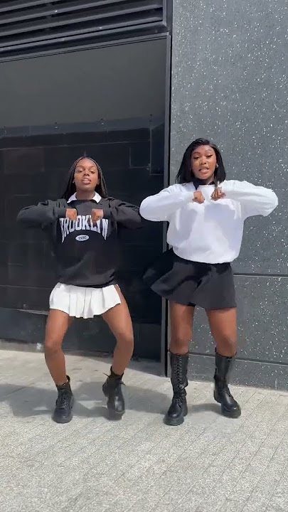 DJ Bentoa - Party  (Slow Version) VIRAL TIKTOK DANCE (AMAPIANO) they are so in sync!! #dance #afro