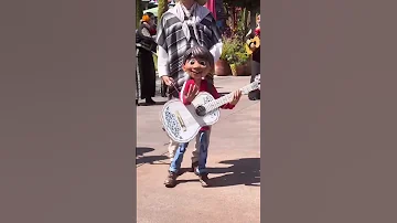 Disneyland Adventure Park Disney Coco Un Poco Loco Shorts Shortsvideo 