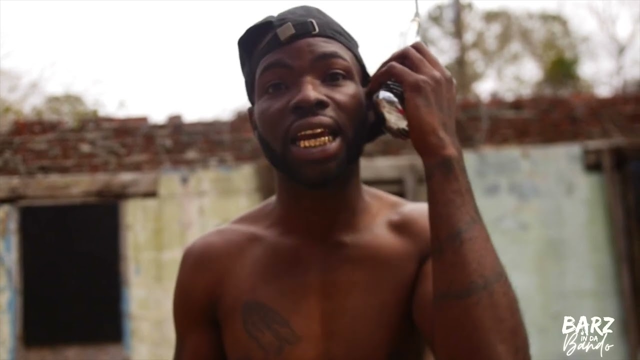 BARZ IN DA BANDO | TEN TOEZ SOJA - MURDER | auf YouTube ansehen BARZ IN DA BANDO | TEN TOEZ SOJA - MURDER | auf YouTube ansehen