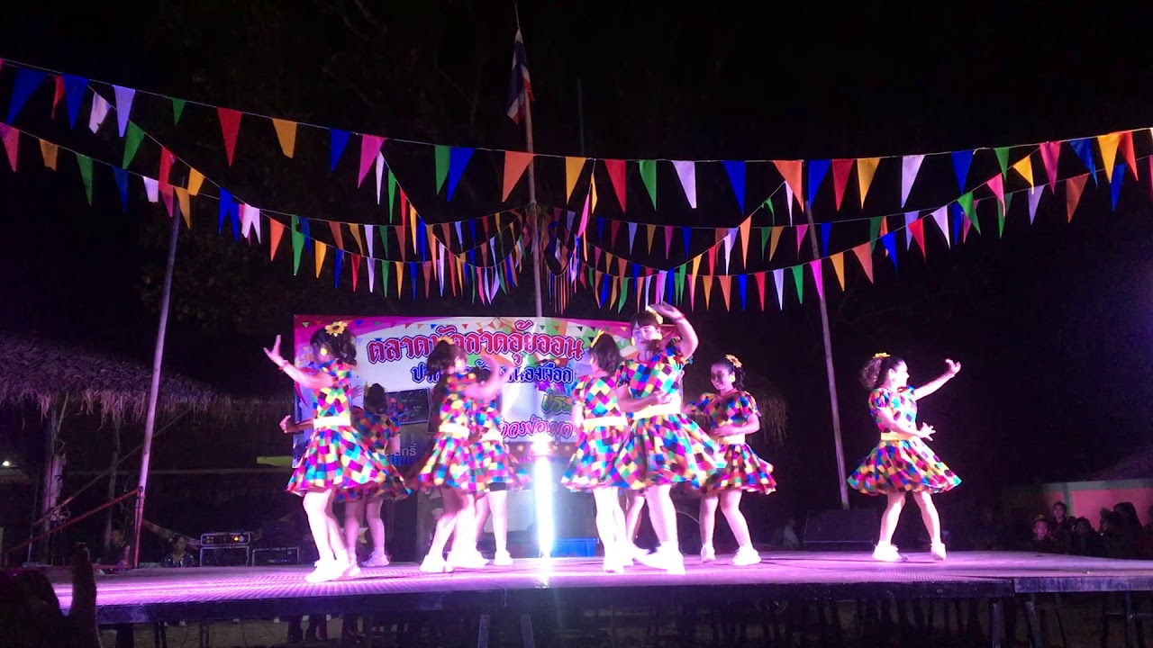 รางวัลชนะเลิศที่1 ซอมพอเทวี ศรีดอนชัย กาดอุ้นออน 2 บ้านหนองเงือก อำเภอป่าซาง จังหวัดลำพูน