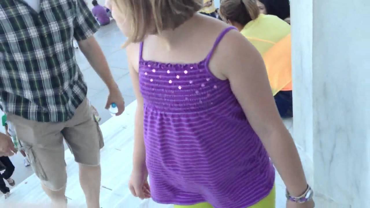 Kenna meets honest Ape.