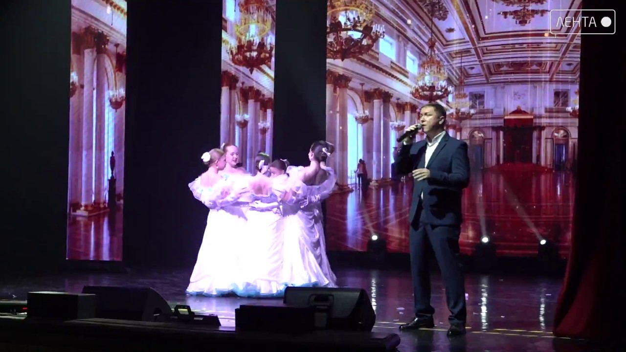 Артём встречает весну яркими красками