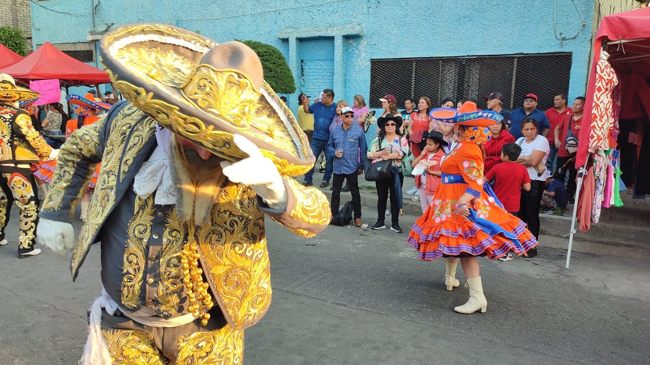 Carnaval santa cruz Meyehualco 2024 comparsa de Charros de Oro
