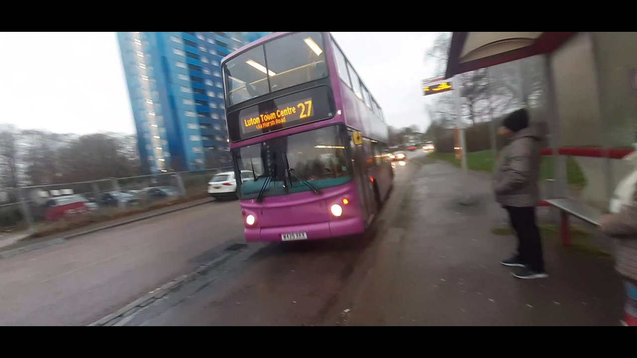 Arriva Beds and Bucks Dennis Trident/ALX400 27 5425 W425 XKX Love