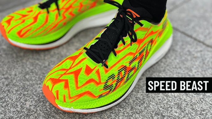 Tênis Skechers GO Run Speed Beast - Feminino em Promoção