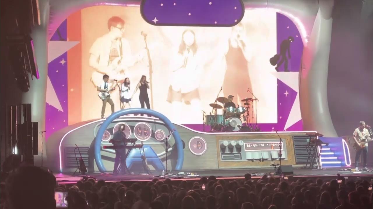 I just threw out the love of my dreams Weezer Live Austin 6/8/23 YouTube I just threw out the love of my dreams Weezer Live Austin 6/8/23 YouTube