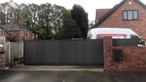 Composite Board Cantilever Sliding Gate Jan 2021 / TQ Security
