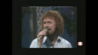 Gene Watson - "What She Don't Know Won't Hurt Her" (Live 1983)