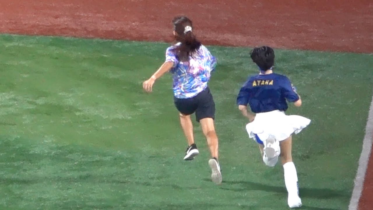速い!1走の女性がロケットスタート!ファンが壓勝するぞ!リレー對決 ハマスタバトル 2024/07/26 チア diana