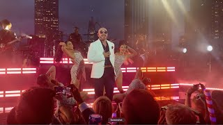 PITBULL CRASHES PARTY!! Crowd becomes part of Music Video!! I Don&#39;t Know About You But I Feel Good!