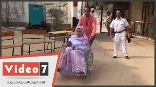 بالفيديو.. مسنة على كرسى متحرك بالأهرام: 