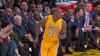 Metta World Peace Scores 18 in 2nd Half, Lakers Win 5th Straight | April 11, 2017