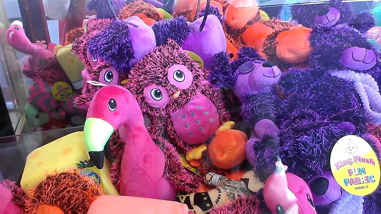 PINNACLE CLAW MACHINE@WALMART A KNOCK OFF - YouTube