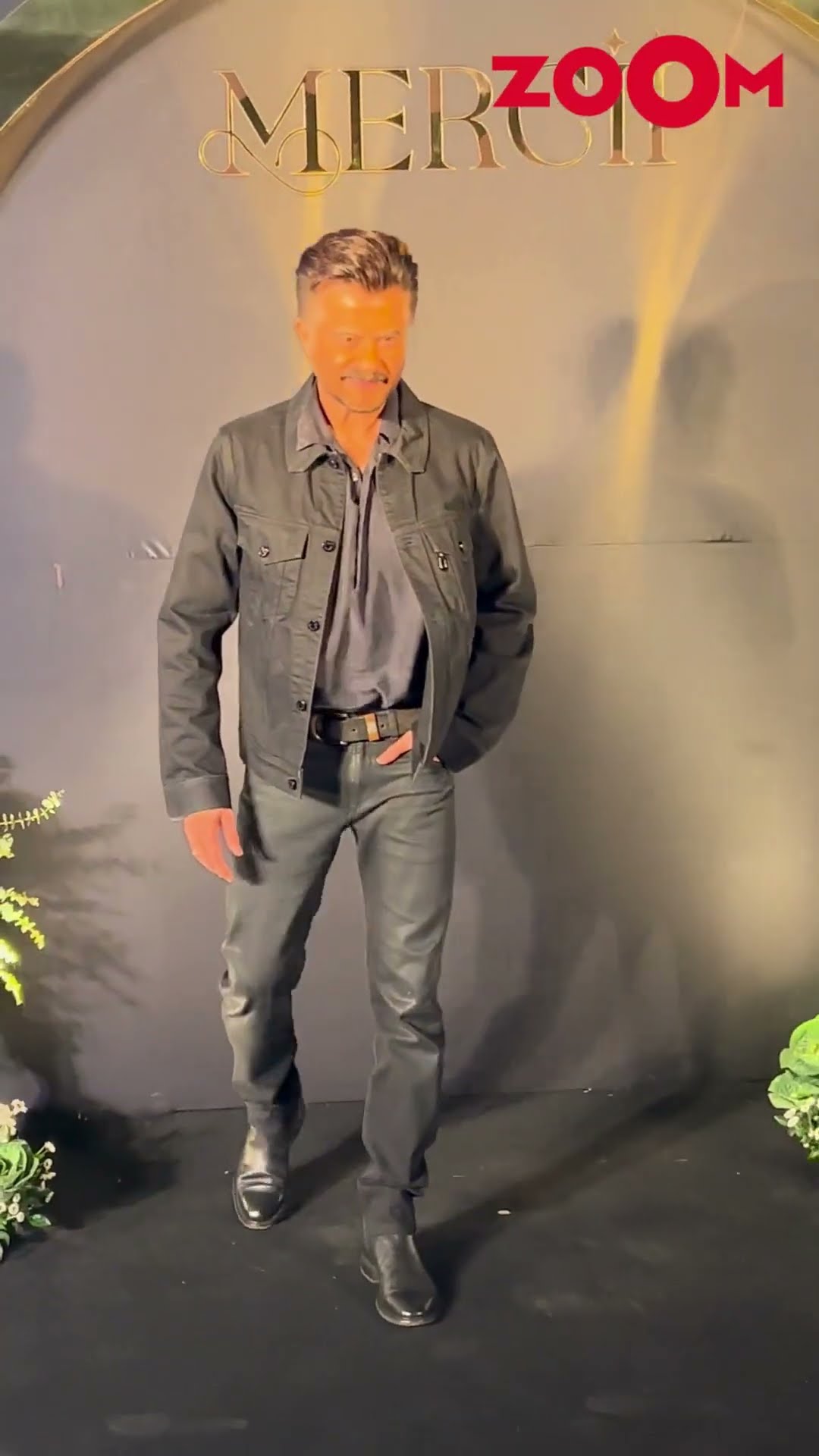 Anil Kapoor POSES for the paps at Nirvaan Khan's Birthday party #anilkapoor #shorts