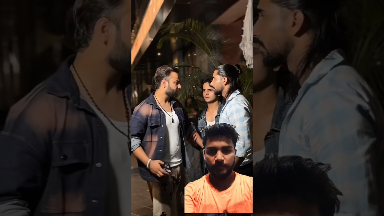 Introducing the "VitaWear SmartBand," a next-generation wearable gadget🎉 that combines health P209