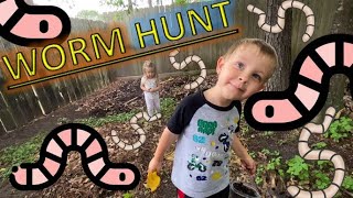 WORM HUNT for FISHING Bait - Worms, Centipedes, Roly Polys & MORE!!