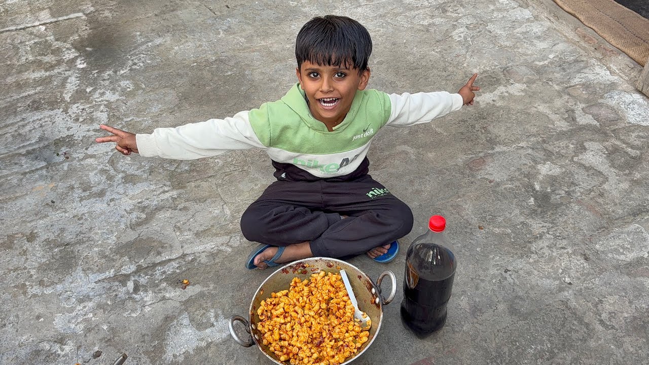 Pasta or colddrink mja agya😍