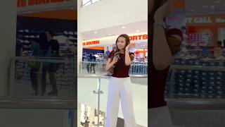 Download Lagu Prank stealing wallet makes beautiful girl panic MP3