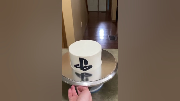 PlayStation 4 Cake with Controller SHORT