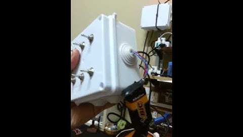 Wirelessly controlled electrical sockets