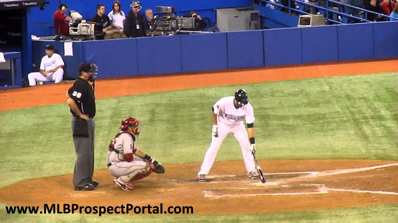 Blue Jays C J.P. Arencibia batting
