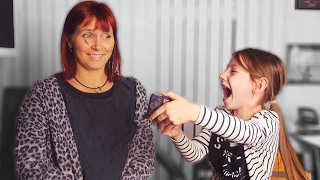 Lægger Min Mors Makeup