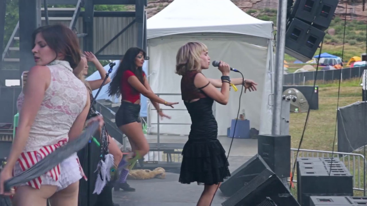 Bellavolent at ARISE Music Festival - 