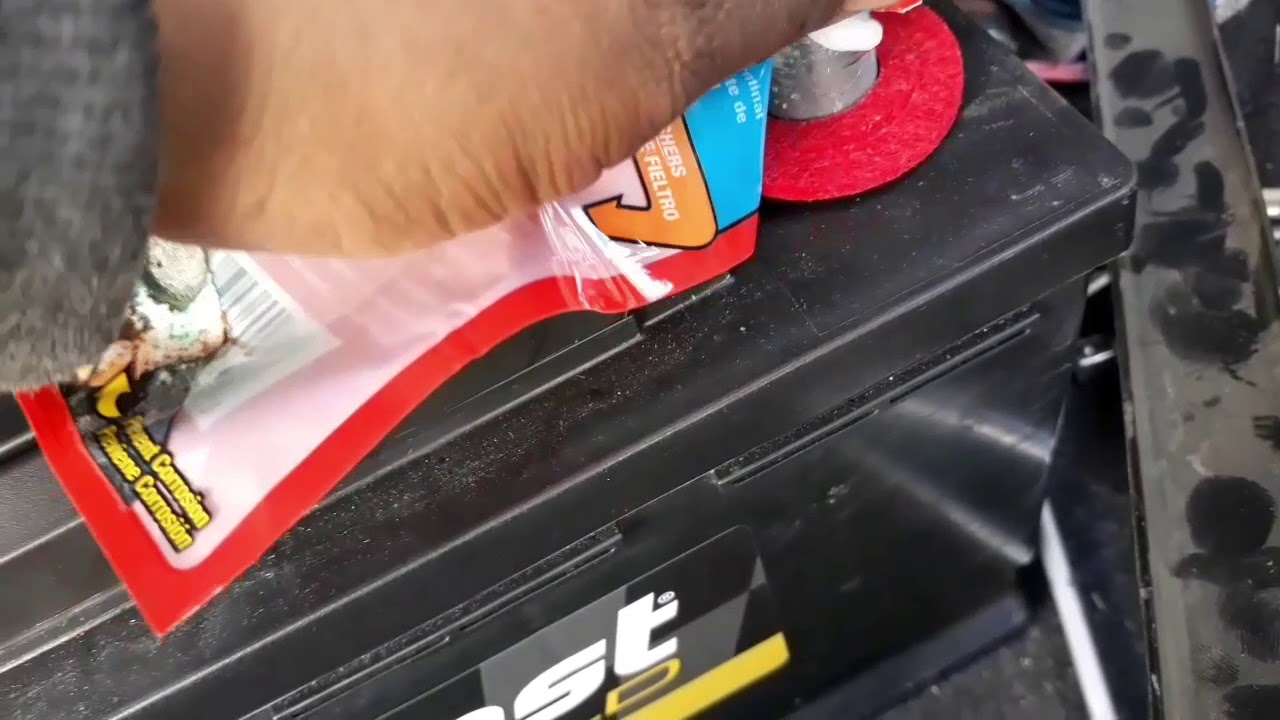 como cambiar la bateria de un BMW 530i how to change the battery of a