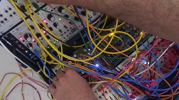 Instruo Cš-L CSL Complex Oscillator Demo Two