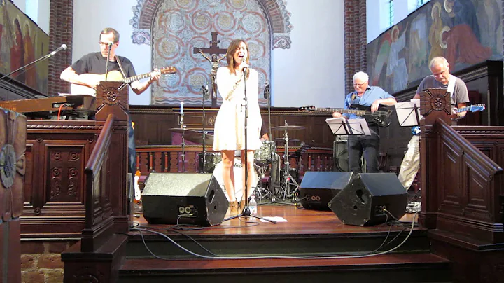 Leslie Rodriguez, Angel From Montgomery, Cover.