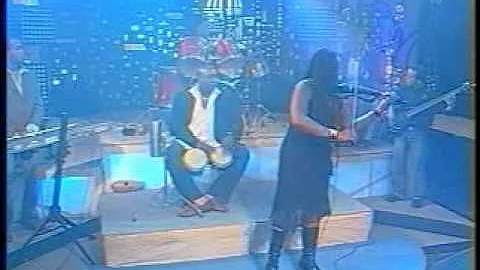 Martha Duarte interpreta Armando's Rhumba