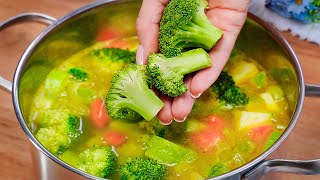 This vegetable soup is better than meat! Broccoli Cheddar Soup Recipe!