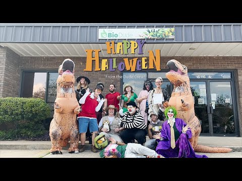Creepin' it real this Halloween! 🎃👻