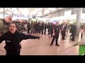 RISSA TRA MANIFESTANTI AEROPORTO HANNOVER