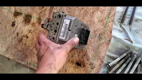 Power Steering rack removal on a Corvette C6 (Easy!)